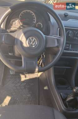 Хетчбек Volkswagen Up 2012 в 