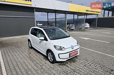 Хэтчбек Volkswagen Up 2015 в 