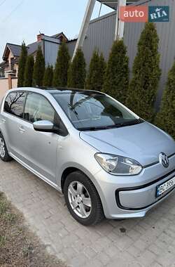 Хэтчбек Volkswagen Up 2014 в 