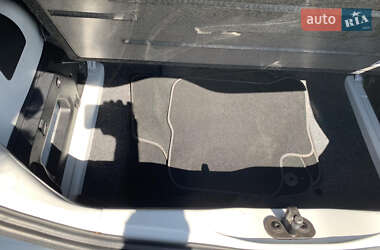 Хетчбек Volkswagen Up 2014 в 