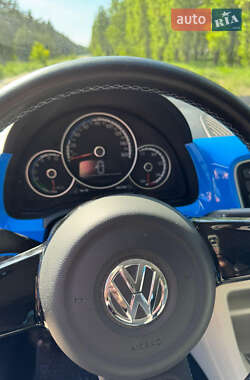 Хэтчбек Volkswagen Up 2014 в 