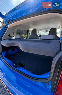 Хэтчбек Volkswagen Up 2014 в 