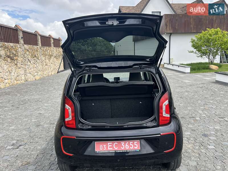 Хэтчбек Volkswagen Up 2016 в Ровно