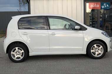 Хэтчбек Volkswagen Up 2015 в 