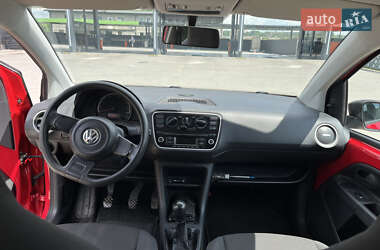 Хэтчбек Volkswagen Up 2011 в 