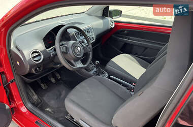 Хэтчбек Volkswagen Up 2011 в 