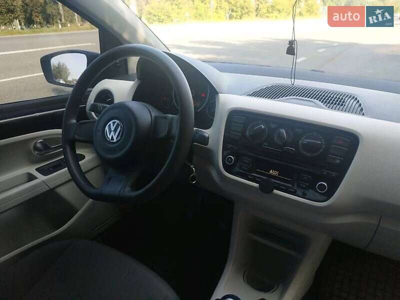 Хетчбек Volkswagen Up 2012 в Житомирі