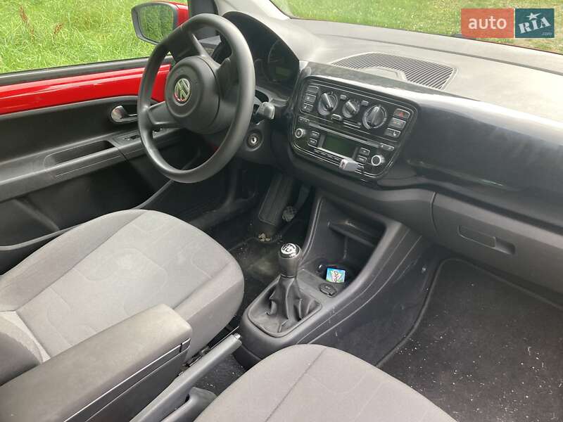 Хэтчбек Volkswagen Up 2013 в Львове