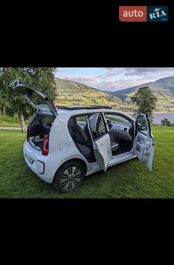 Хетчбек Volkswagen Up 2014 в Житомирі