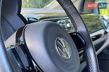 Хетчбек Volkswagen Up 2016 в  фото 21 Хетчбек Volkswagen Up 2016 в