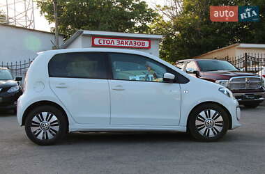 Хэтчбек Volkswagen Up 2013 в 