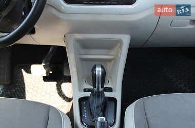 Хэтчбек Volkswagen Up 2013 в 