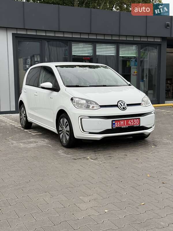Хэтчбек Volkswagen Up 2017 в Владимире