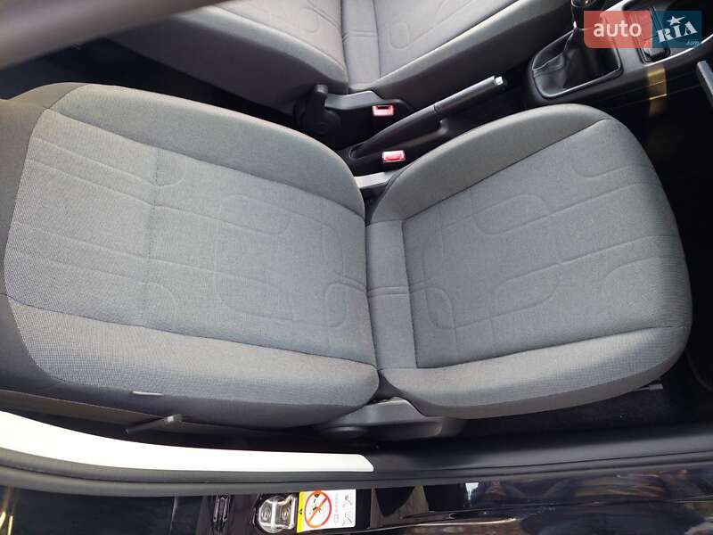 Хэтчбек Volkswagen Up 2014 в Бродах фото 22 Хэтчбек Volkswagen Up 2014 в Бродах