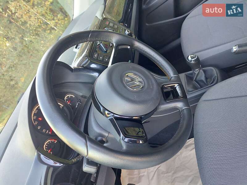 Хэтчбек Volkswagen Up 2014 в Бродах фото 49 Хэтчбек Volkswagen Up 2014 в Бродах