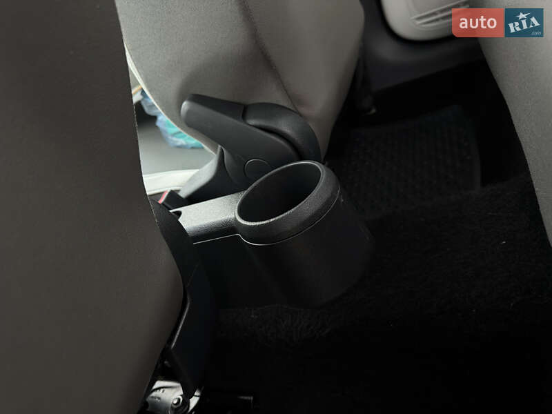 Хэтчбек Volkswagen Up 2015 в Дрогобыче