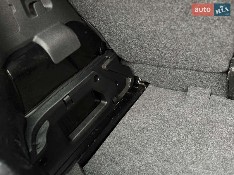 Хэтчбек Volkswagen Up 2015 в Дрогобыче