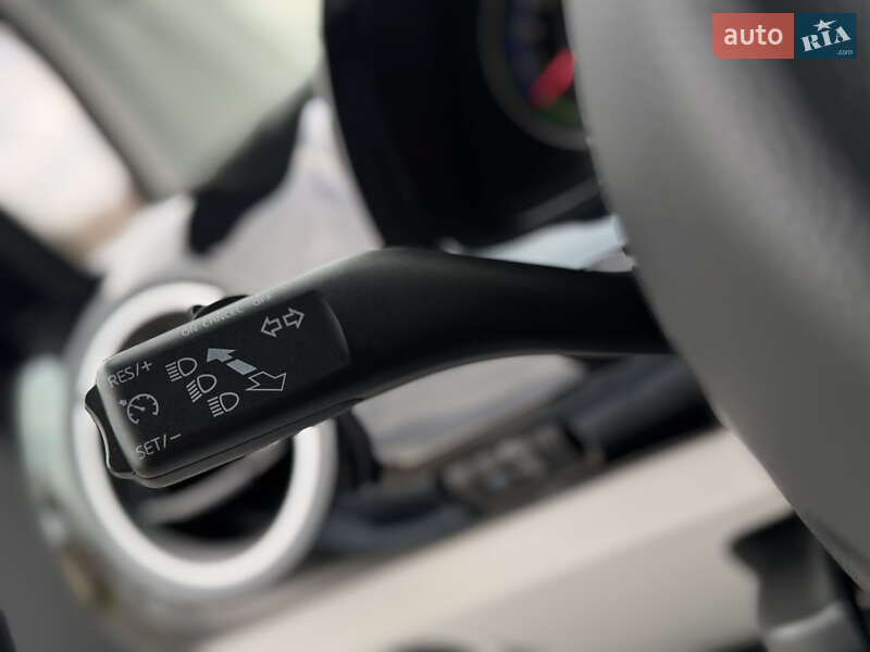 Хэтчбек Volkswagen Up 2015 в Дрогобыче