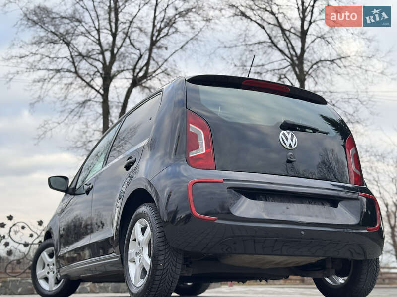 Хэтчбек Volkswagen Up 2015 в Дрогобыче