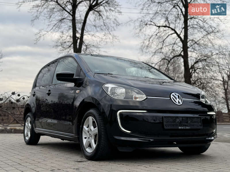 Хэтчбек Volkswagen Up 2015 в Дрогобыче