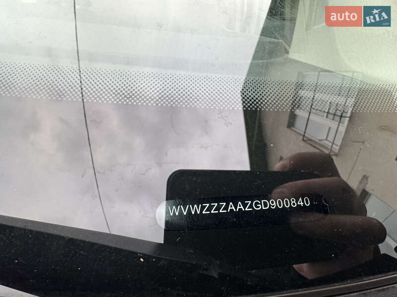 Хетчбек Volkswagen Up 2015 в Тернополі