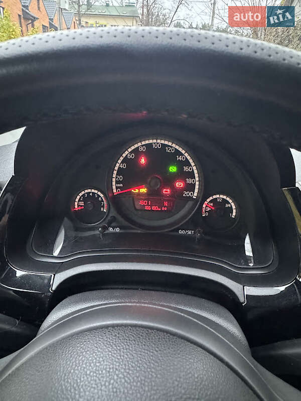 Хэтчбек Volkswagen Up 2012 в Ирпене