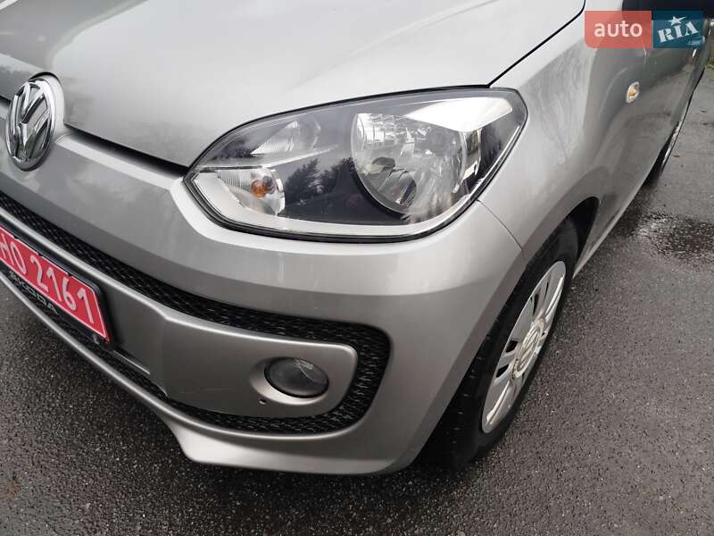 Хетчбек Volkswagen Up 2013 в Звягелі