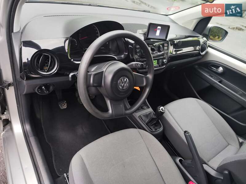 Хетчбек Volkswagen Up 2013 в Звягелі