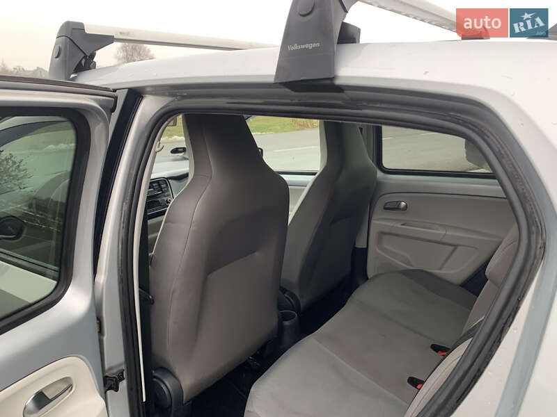Хэтчбек Volkswagen Up 2014 в Львове