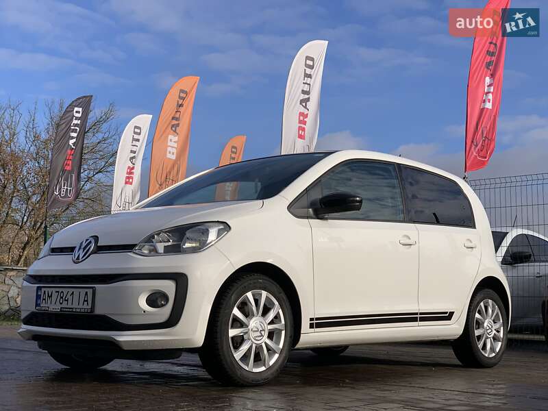 Хетчбек Volkswagen Up 2016 в Бердичеві
