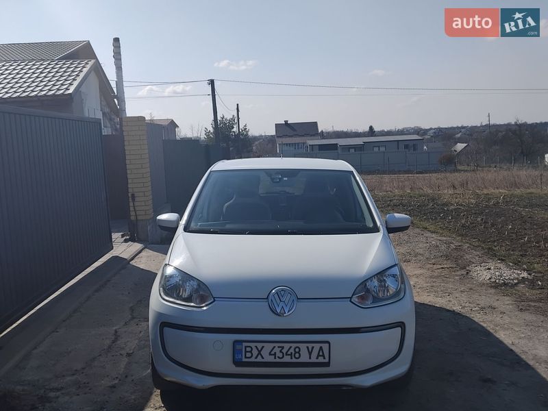 Хетчбек Volkswagen Up 2015 в Хмельницькому