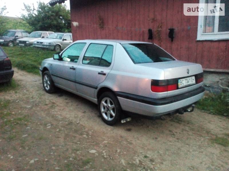 Седан Volkswagen Vento 1997 в Львове