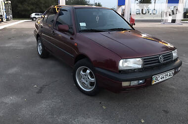 Седан Volkswagen Vento 1992 в Львове