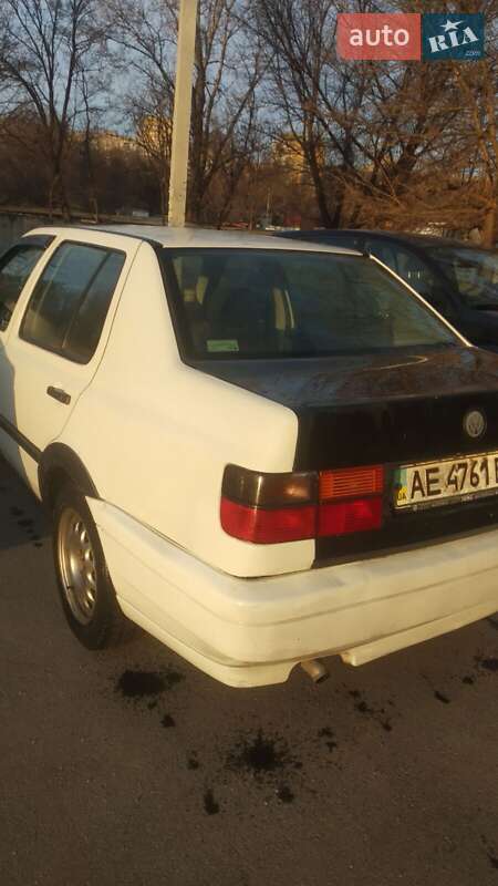 Седан Volkswagen Vento 1993 в Днепре