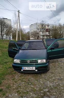 Седан Volkswagen Vento 1995 в Хмельницком