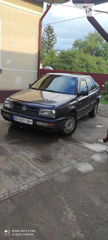 Седан Volkswagen Vento 1992 в Чорткові