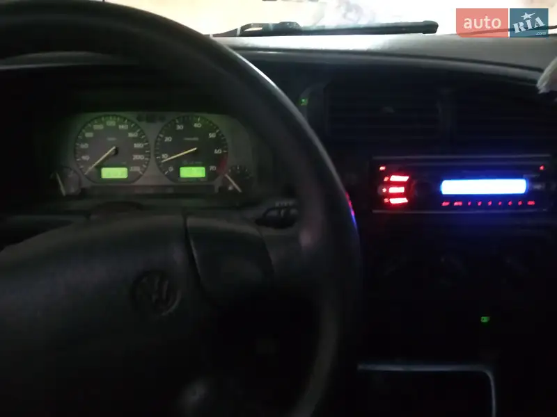 Volkswagen Vento 1993 VIN WVWZZZ1HZPW674348 фото оголошення 8 з 46