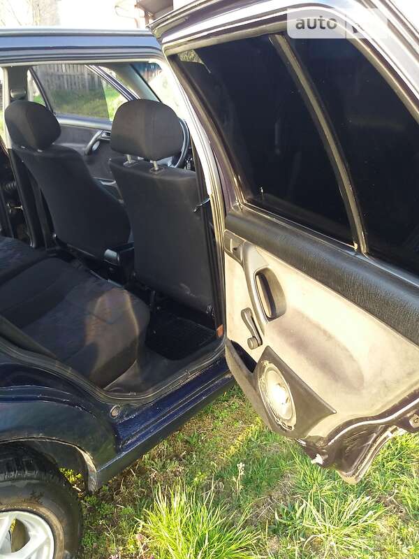 Седан Volkswagen Vento 1993 в Хусте