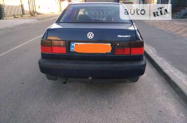 Седан Volkswagen Vento 1993 в Сарнах