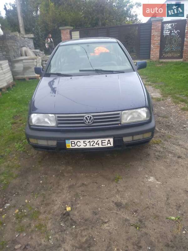 Седан Volkswagen Vento 1992 в Львове