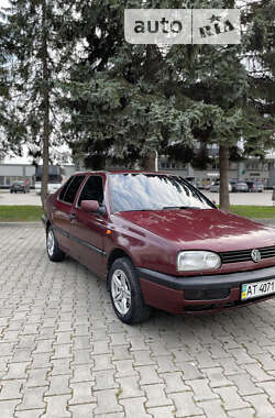 Седан Volkswagen Vento 1993 в Черновцах