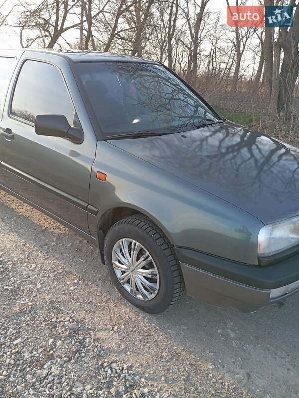 Седан Volkswagen Vento 1993 в Теребовле