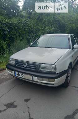 Седан Volkswagen Vento 1996 в Виннице