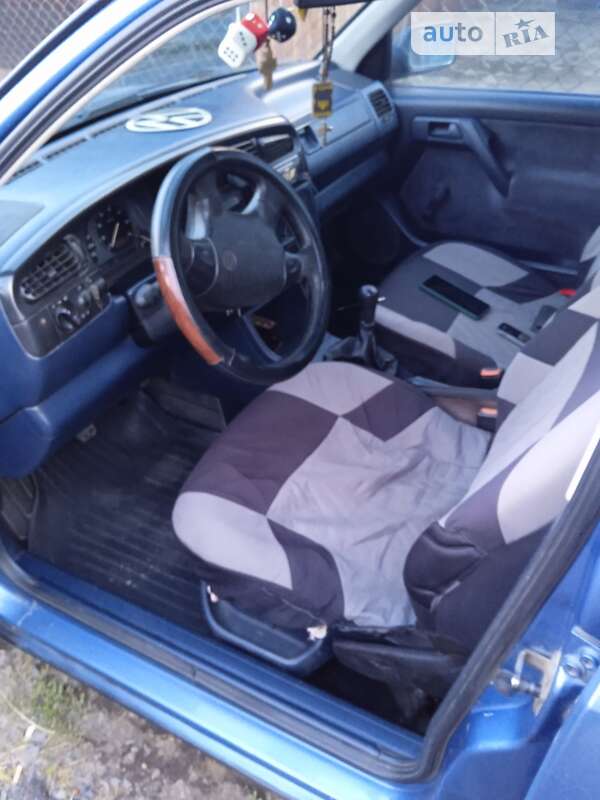 Седан Volkswagen Vento 1993 в Маневичах