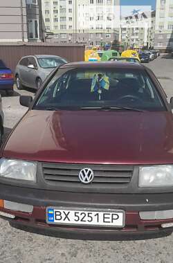 Седан Volkswagen Vento 1993 в Нових Петрівцях