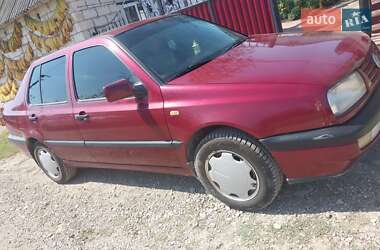 Седан Volkswagen Vento 1996 в Кам'янець-Подільському