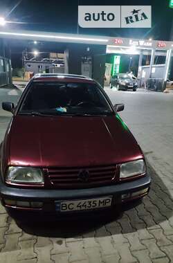 Седан Volkswagen Vento 1993 в Львове