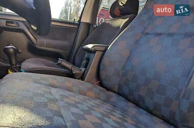 Седан Volkswagen Vento 1995 в 