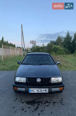 Седан Volkswagen Vento 1996 в 