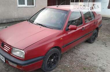 Седан Volkswagen Vento 1995 в Бродах